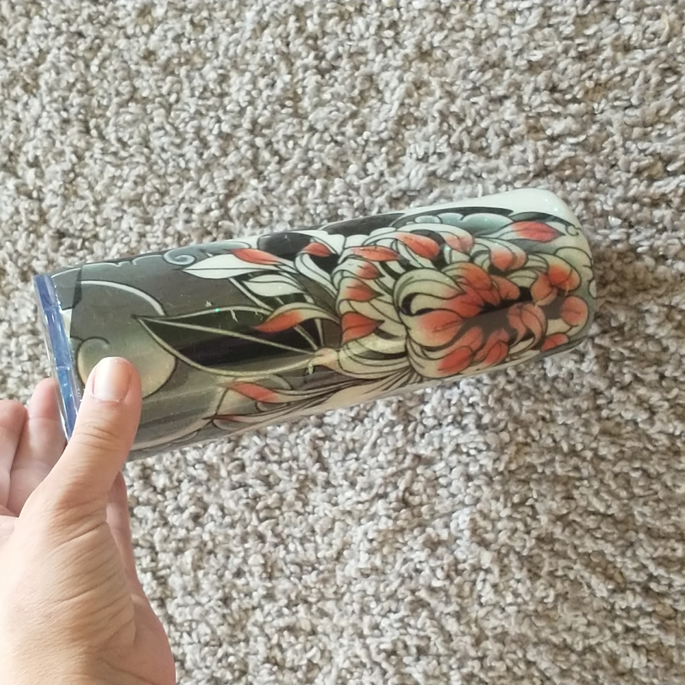 Water bottle - Picture 3 of 5
